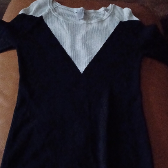 🌺Cache Black and White Color-Block Sweater - Picture 2 of 7